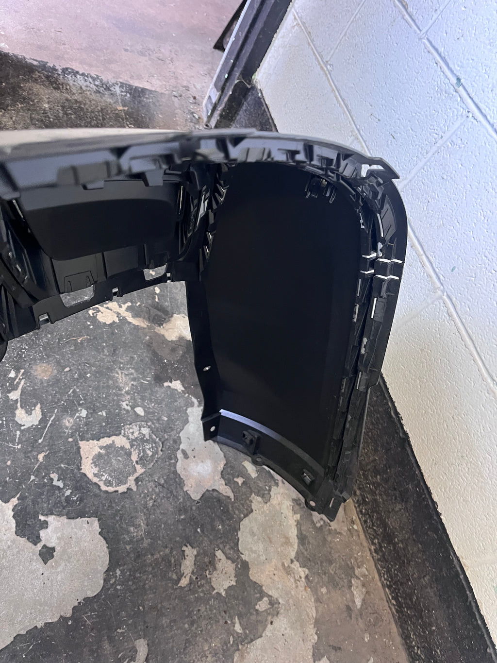 18-20 Atlas Rear Lower Spoiler
